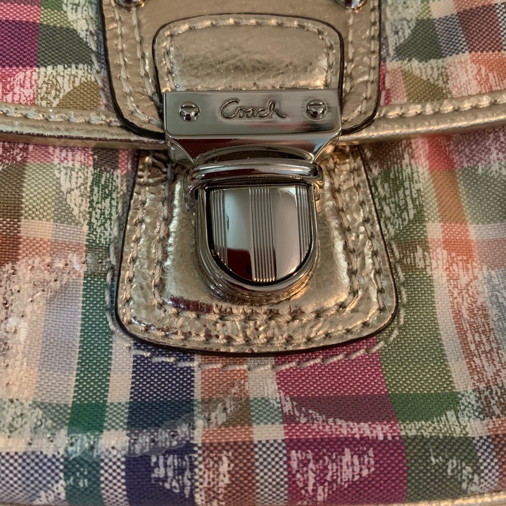Small Coach Wallet/Purse. - Picture 3 of 8